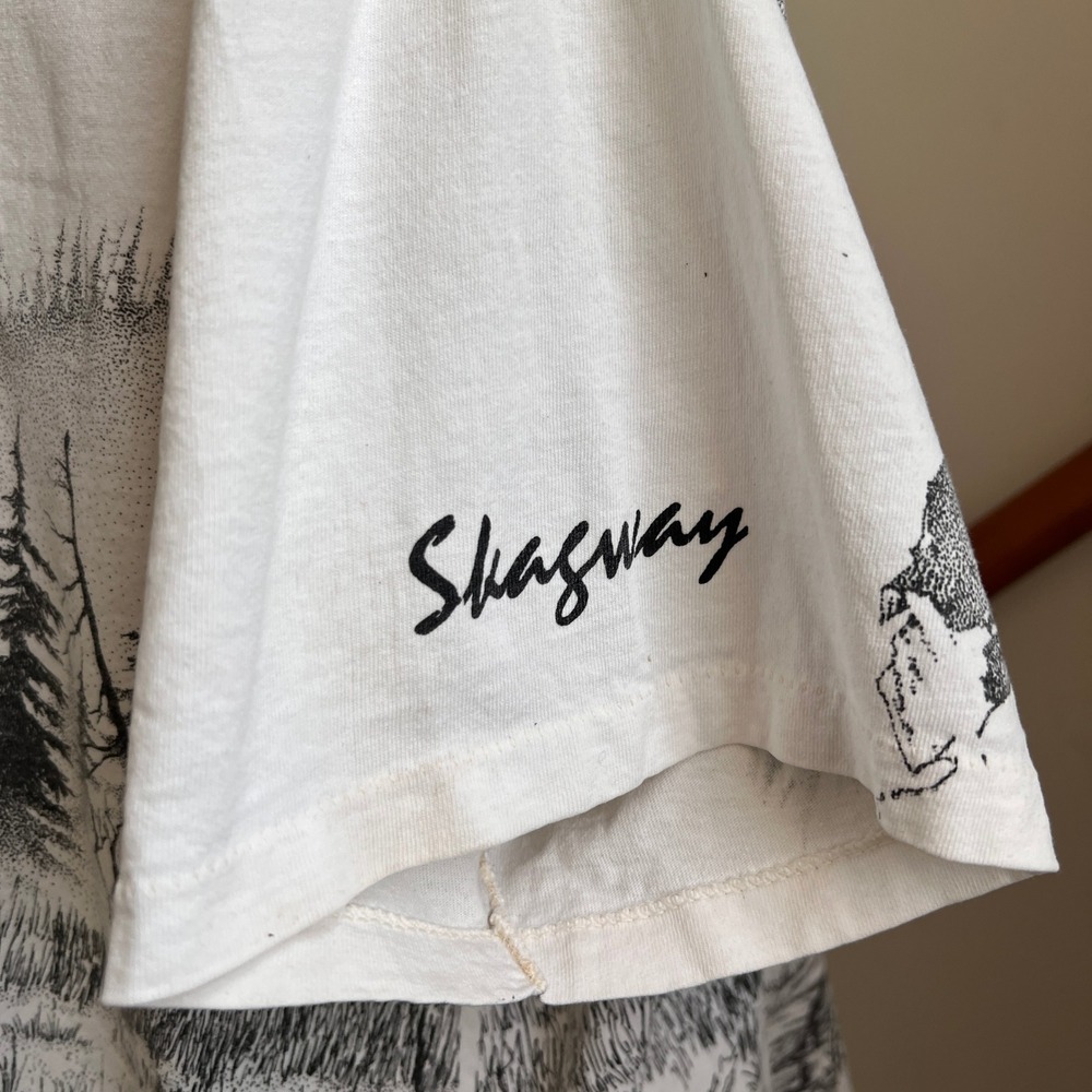 Vintage Bear Wildlife Graphic Wrap Around All Over Print T Shirt Scenic Nature - Picture 12 of 13